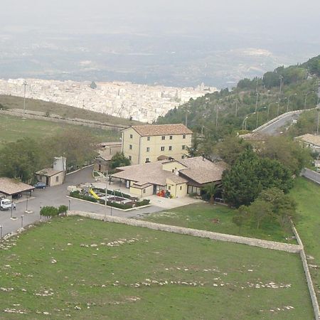 Antica Stazione Hotell Chiaramonte Gulfi Exteriör bild