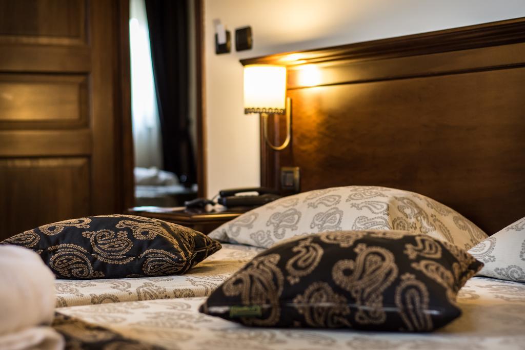 Antica Stazione Hotell Chiaramonte Gulfi Rum bild