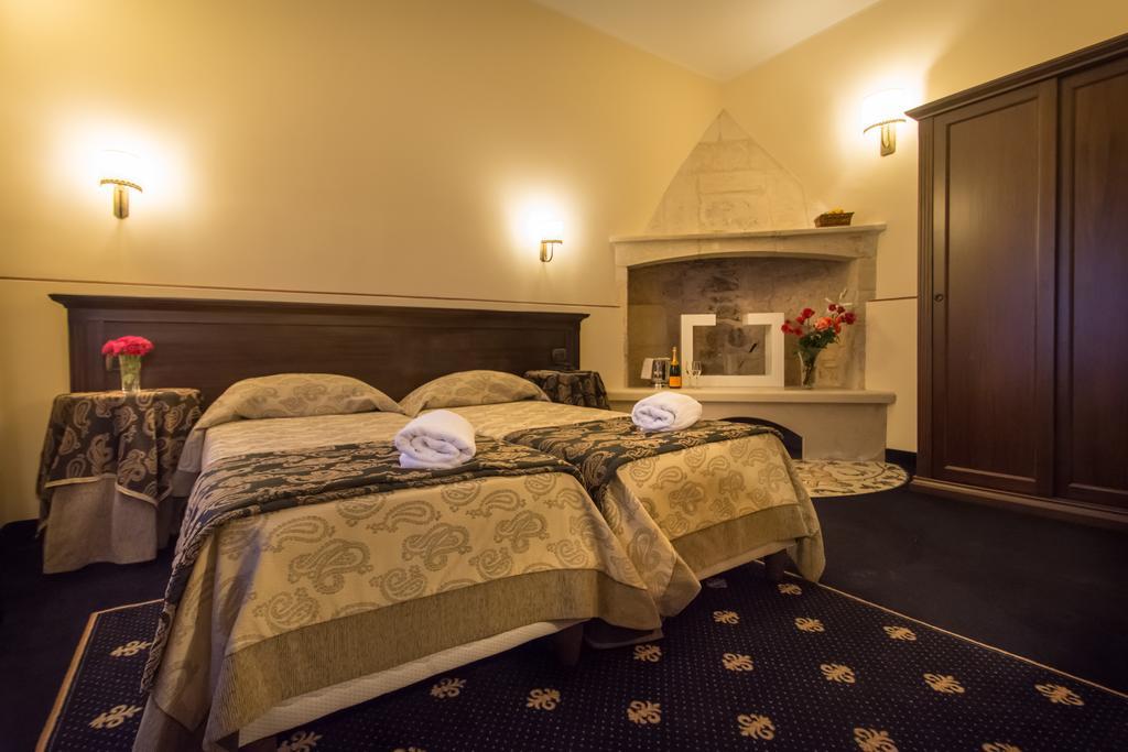 Antica Stazione Hotell Chiaramonte Gulfi Rum bild